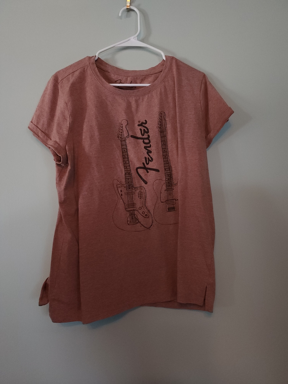 Fender Mauve Short Sleeve Graphic Tee with Guitar Illustration